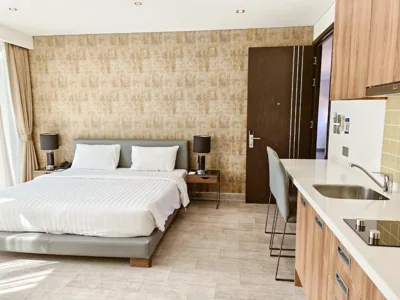 디럭스 스튜디오 — Lets Phuket Twin Sands Resort & Spa
